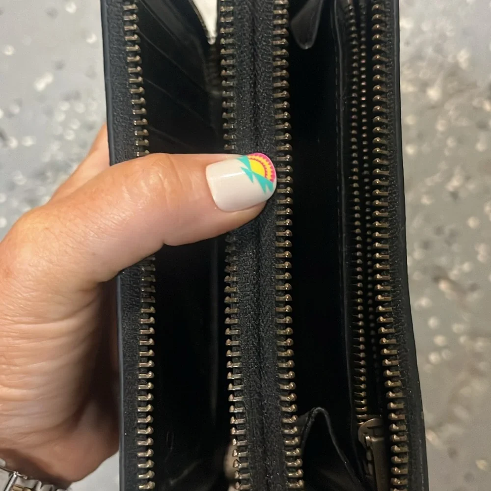 Coach wallet/ wristlet - Picture 4 of 6